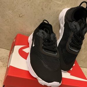 Nike RT Live size 11c toddler girl or toddler boy